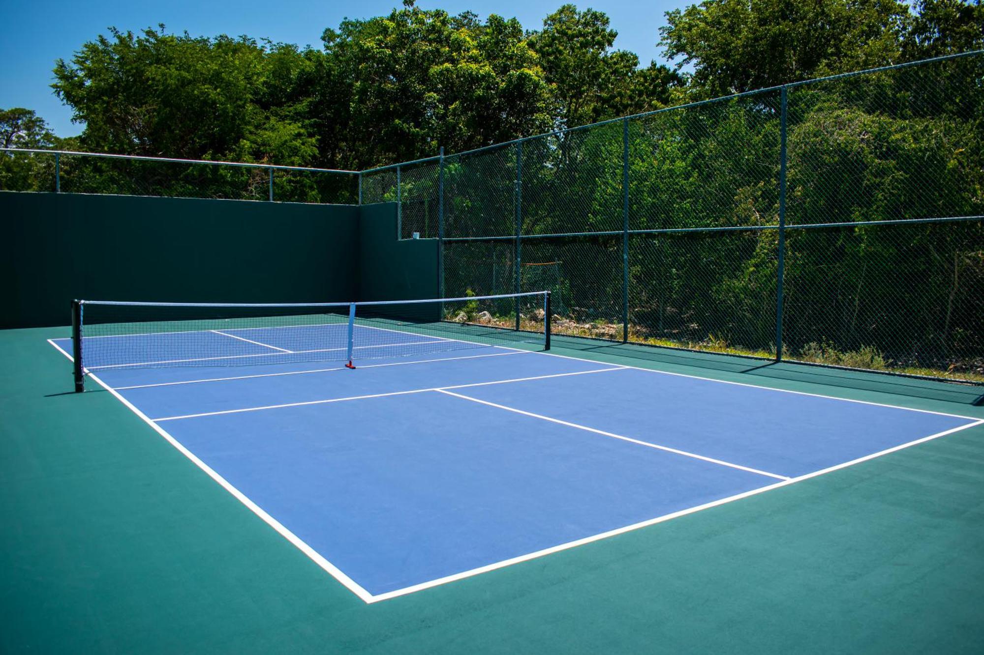 Platinum Yucatan Princess Adults Only Playa del Carmen Exterior foto A tennis court