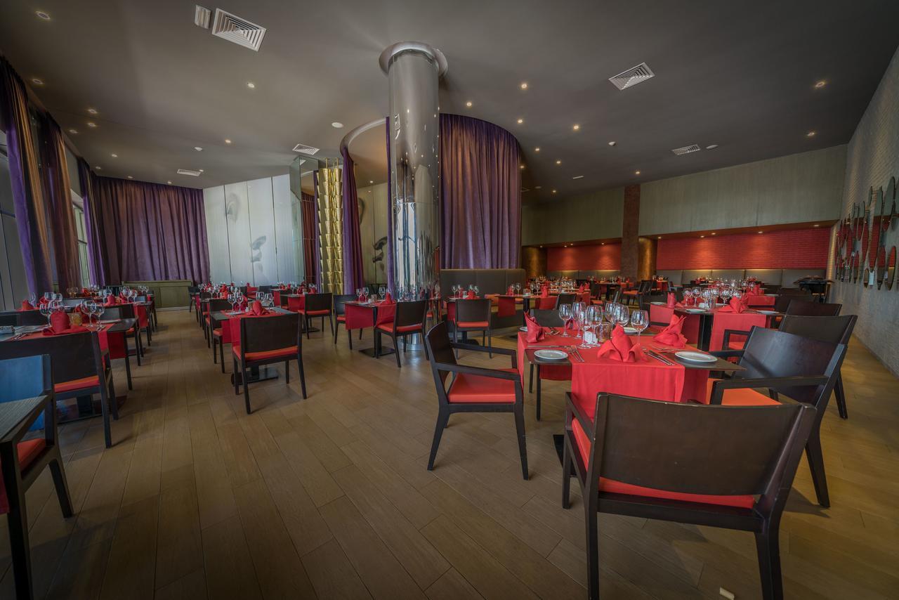 Platinum Yucatan Princess Adults Only Playa del Carmen Exterior foto The restaurant