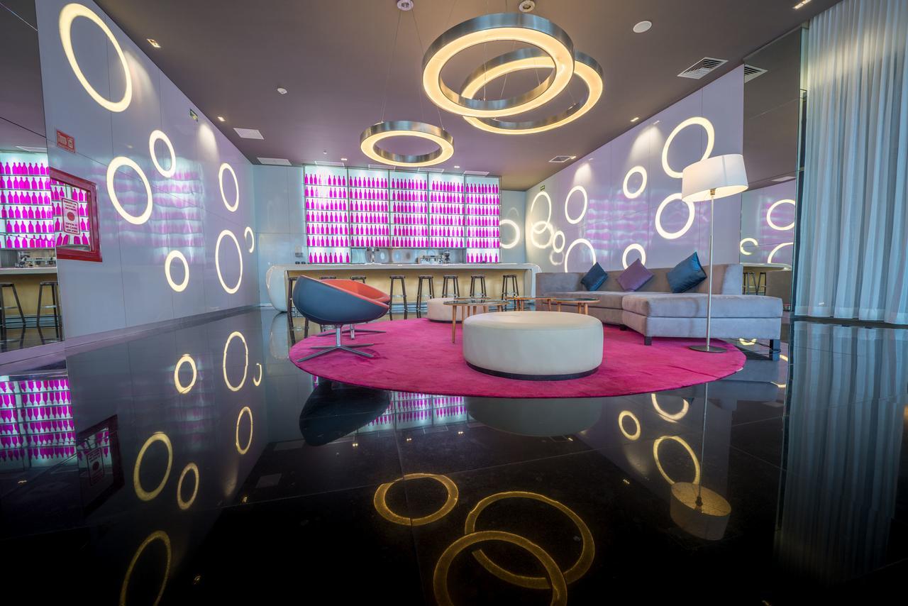 Platinum Yucatan Princess Adults Only Playa del Carmen Exterior foto The Virgin Atlantic Clubhouse at London Heathrow Airport